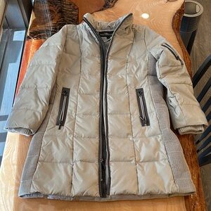 Women's Light Tan Puffer Jacket with Zip Pockets